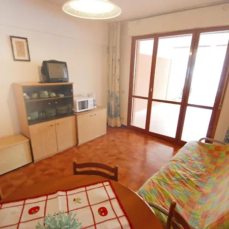 Solarium-2 By Interhome * ביביונה